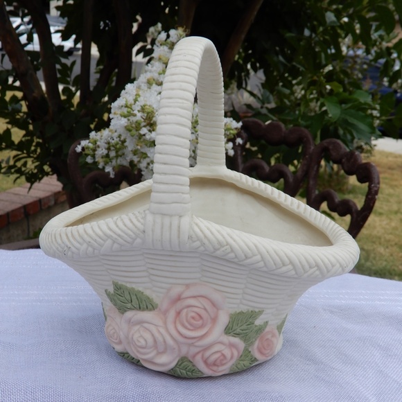 VTG Ceramic Floral Basket - Picture 2 of 6